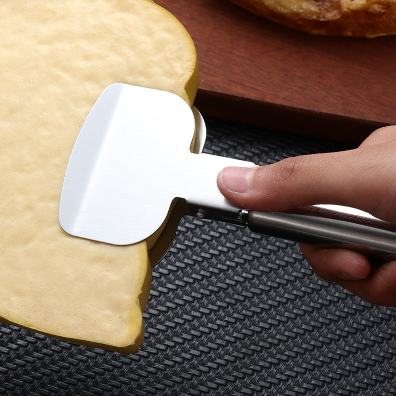 Premium Stainless Steel Pizza Cutter Crafted from food-grade stainless steel, this pizza cutter ensures corrosion protection and rust resistance, offering lasting durability and exquisite craftsmanship.